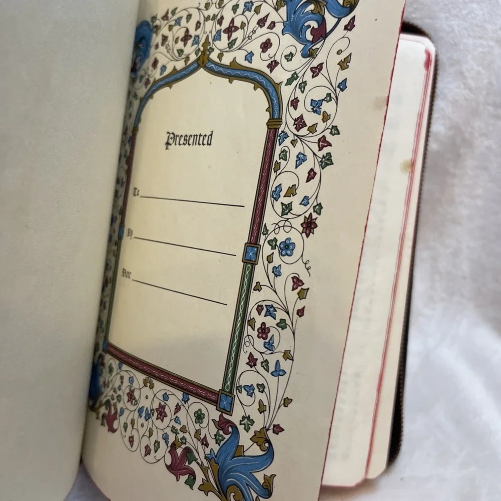 Vintage Holy Bible KJV Red Letter Concordance zipper‎ cover black